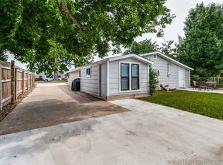 32 Jolene Reid Rd, Mead, OK 73449