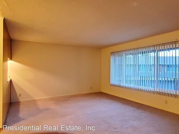 2nd image of 424 Paula Ct #12