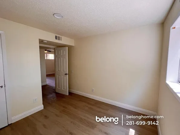 105 Cypress Dr #1, Crosby, TX 77532
