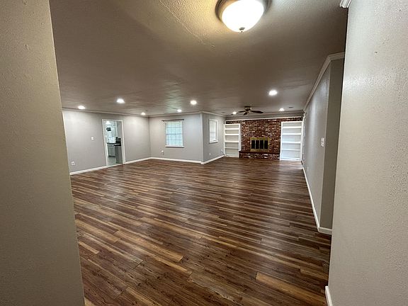 4th image of 3117 NW Brent Cir