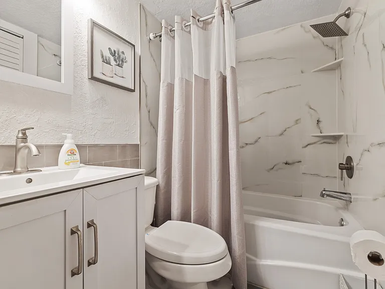 1000 Cove Cay Dr — Photo 23