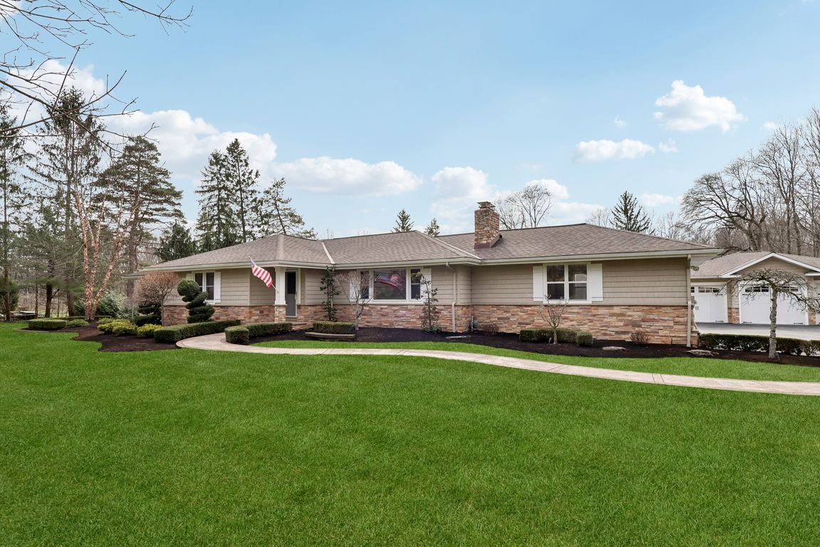 Rockhaven Rd-S2503-004r.jpg