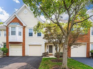 8 Stagecoach Dr #8, Holmdel, NJ 07733