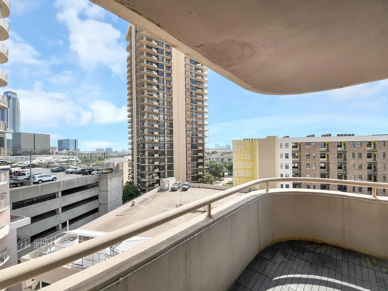 2 bed, 2.0 bath, 1095 sqft, $2,285 — Photo 4