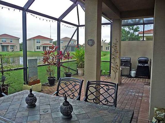 3rd image of 7672 Jewelwood Dr