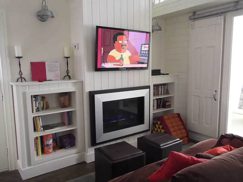 In wall fireplace