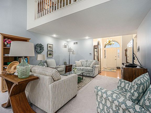 4th image of 5428 Antiqua Cir
