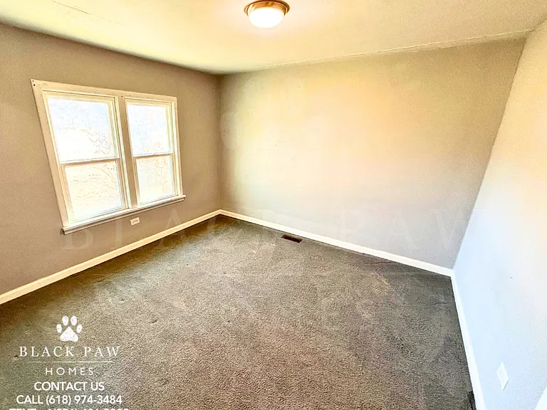 2 Bert Ave — Photo 7