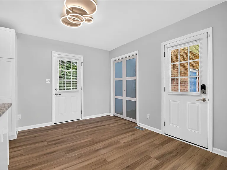 912 Kearney Dr — Photo 13
