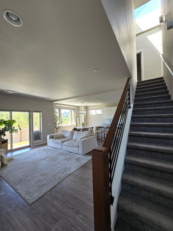 821 Northview St - Property Image