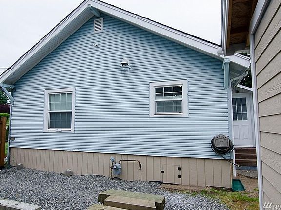 4th image of 2605 E Grand Ave