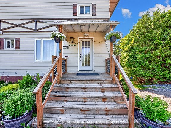 3rd image of 20368 Woodbine Ave