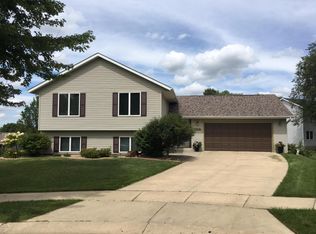 2027 25th St SE, Rochester, MN 55904