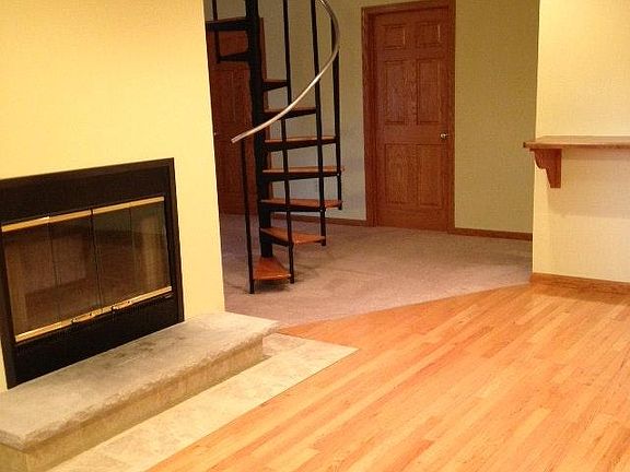 4th image of 210 Ferncliff Dr