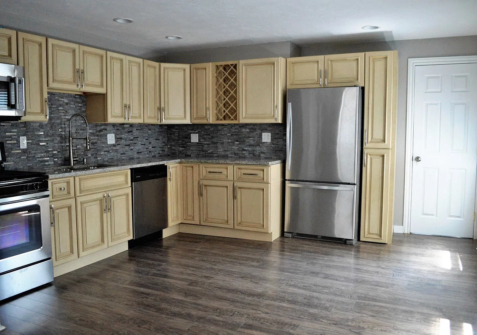 Student Housing - South Side Flats — Photo 2