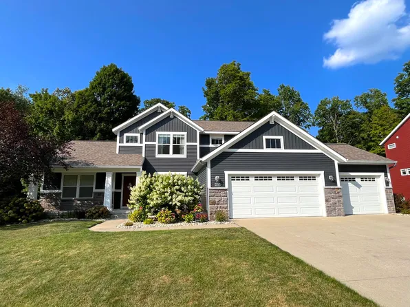 2737 W Morgan Trl NE, Rockford, MI 49341