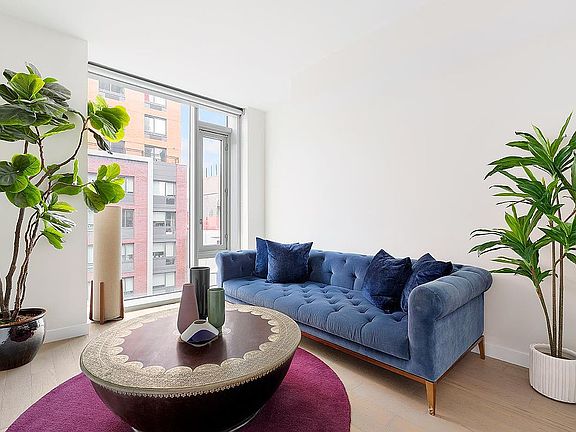 5th image of 505 W 43rd St #Penthouse K