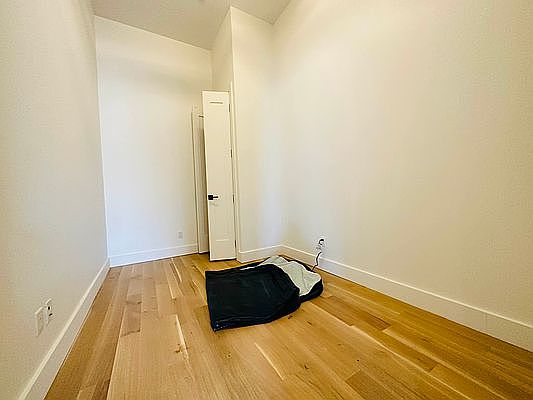5th image of 400 E 2nd St APT 503