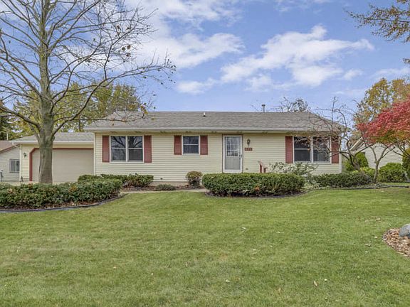5th image of 671 Twin Lakes Dr NE