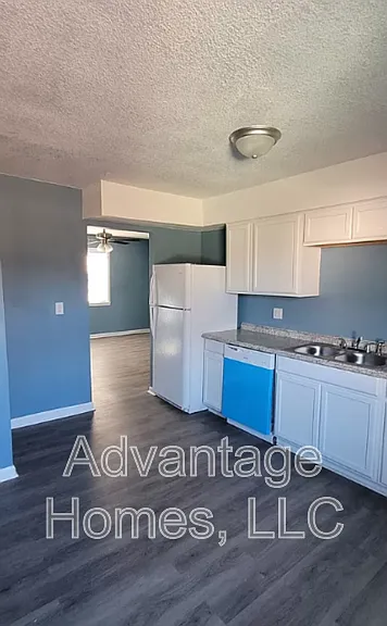 744 N 70th St — Photo 12