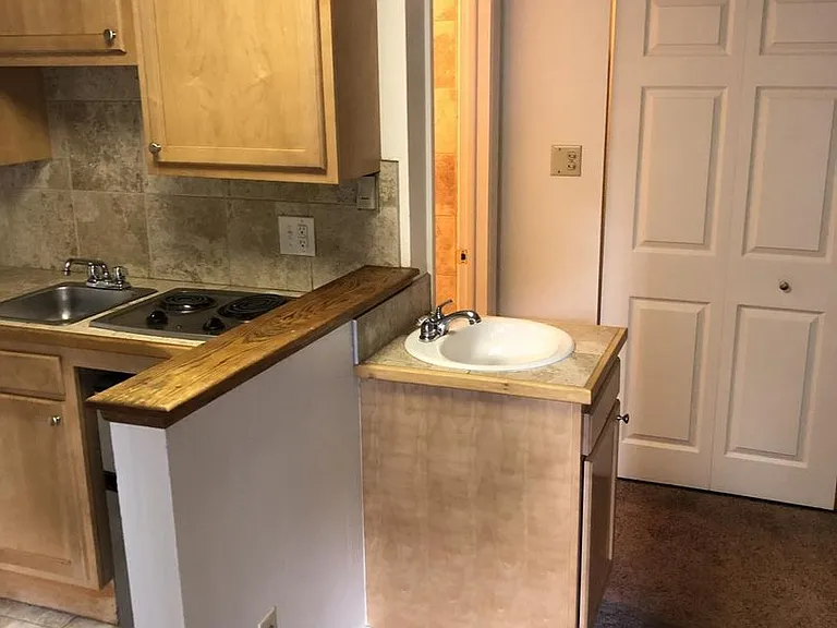 2000 Canyon Blvd — Photo 3