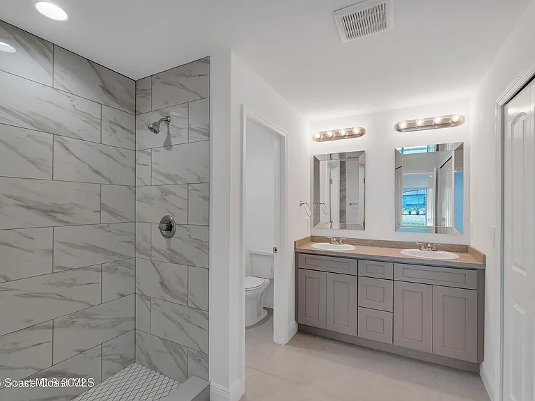 2310 Madrid Ave SE — Photo 13