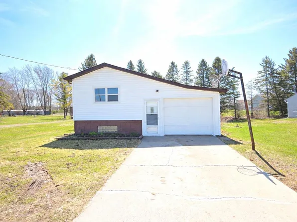 3015 Viebahn STREET, Manitowoc, WI 54220