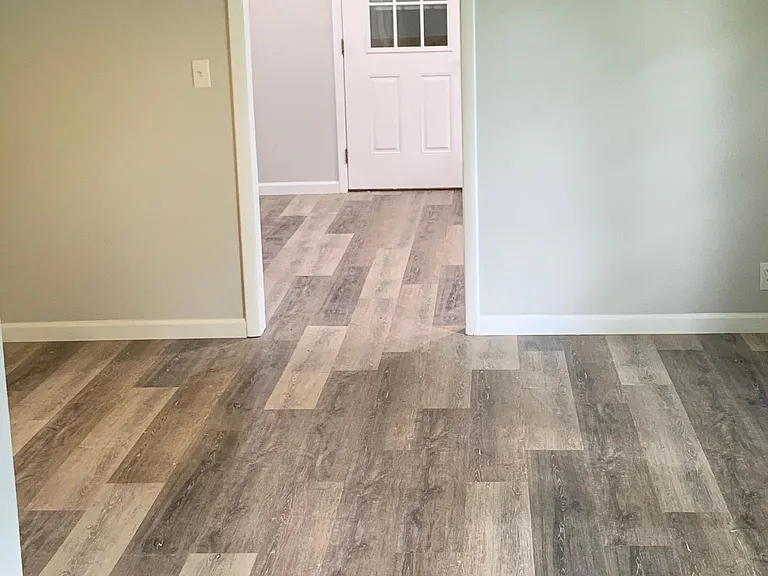2101 S Kenser Rd — Photo 5