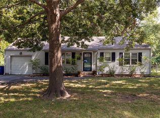 7523 Mackey St, Overland Park, KS 66204