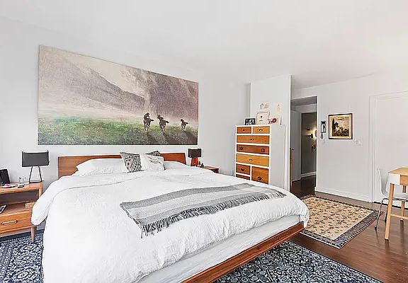 4th image of 1 Avenue B #5E