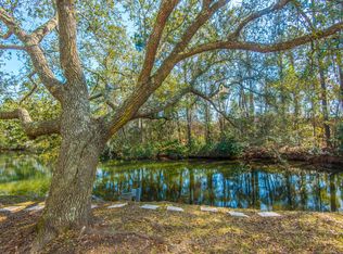 2075 Emerald Ter, Mount Pleasant, SC 29464