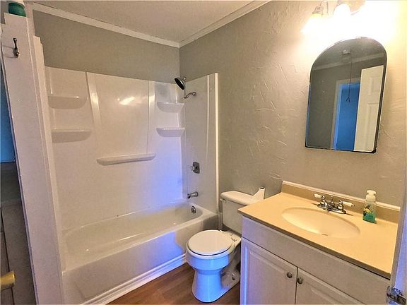 5th image of 1032 Lindsey Cir