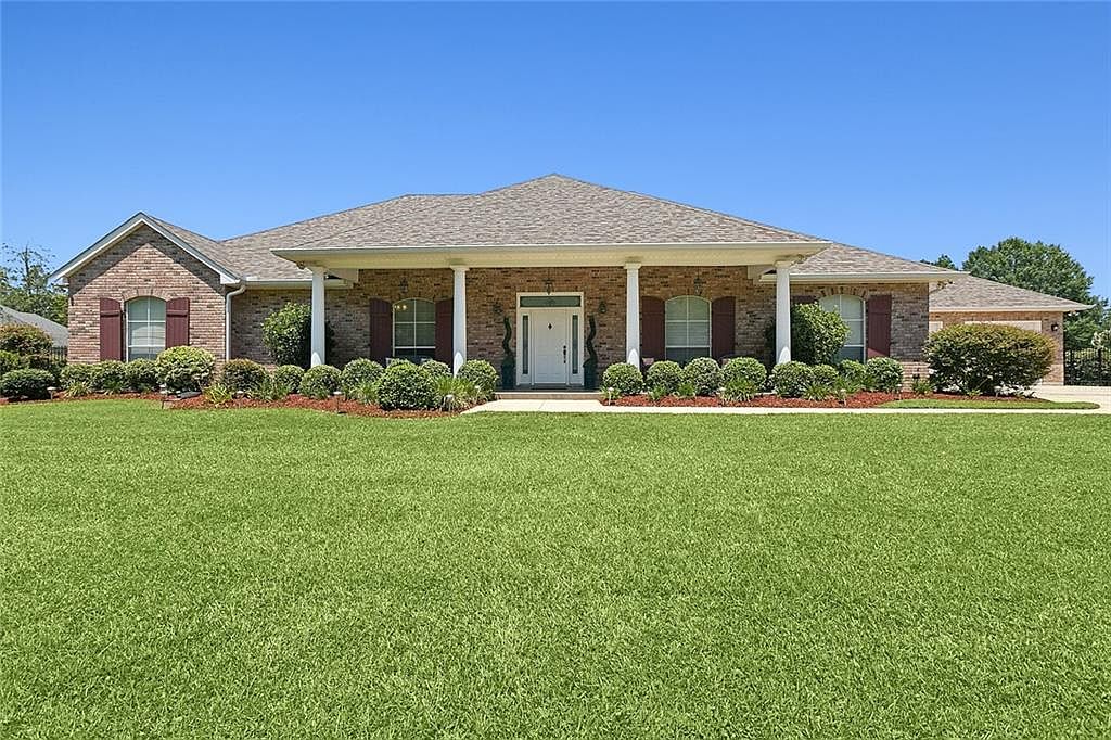 31057 Woodland Dr, Lacombe, LA 70445 | Zillow