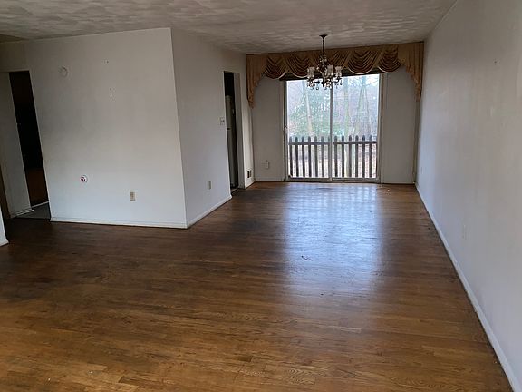 Additional Living Room