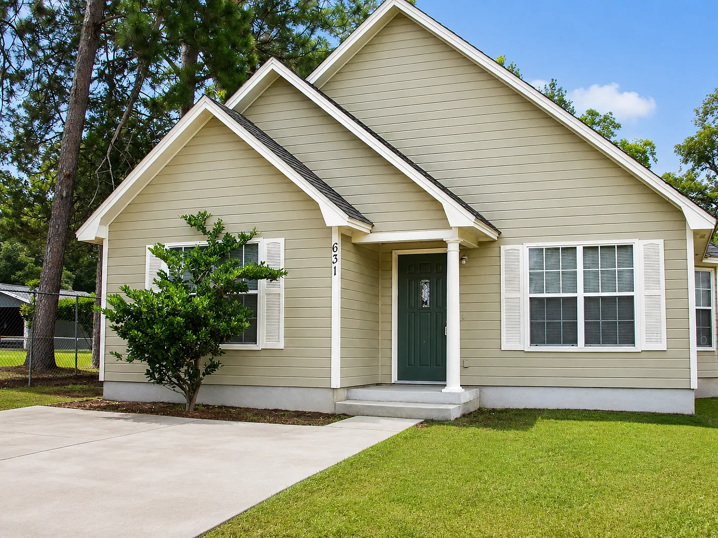 3 bed, 1366 sqft, $1,295 — Photo 1