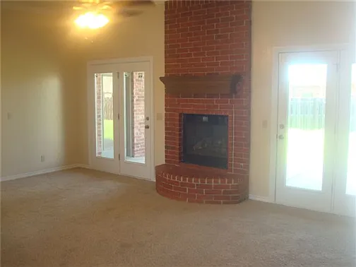 315 Butterfield Trl — Photo 2