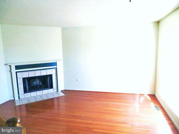 3rd image of 6502 Old Carriage Ln