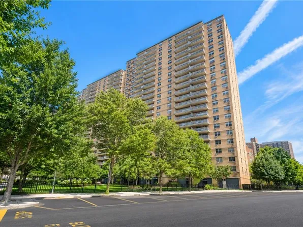 2915 West 5th Street image 1 of 16
