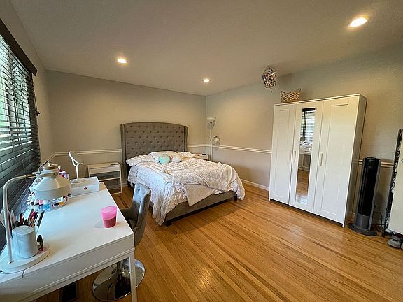 2nd image of 292 Calero Ave