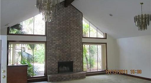 3rd image of 2 Millwood Ct