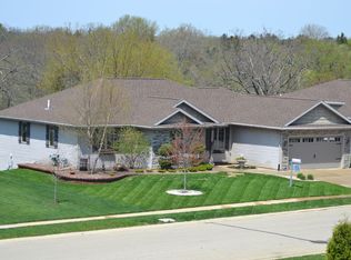 398 N Lapham St, Oconomowoc, WI 53066