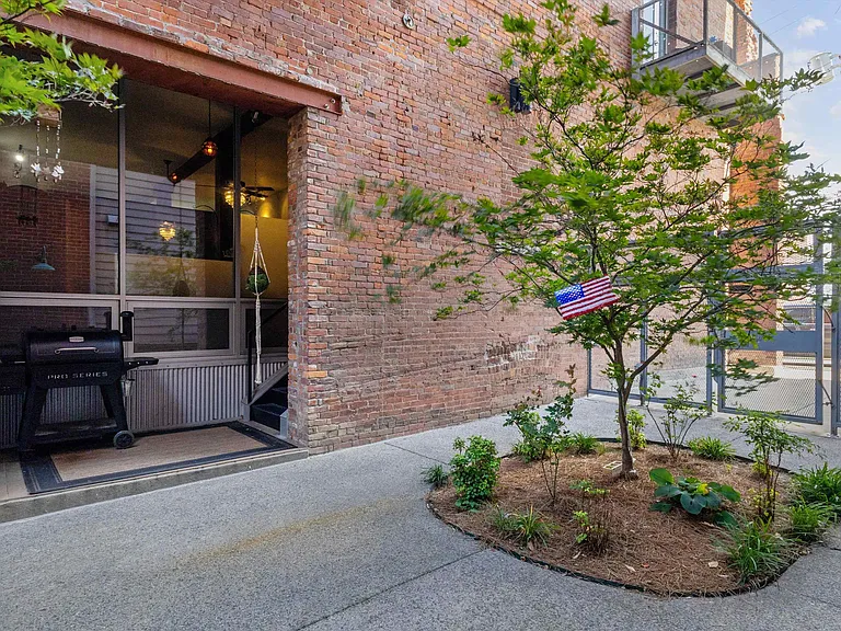 2 W G E Patterson Ave #106 — Photo 3