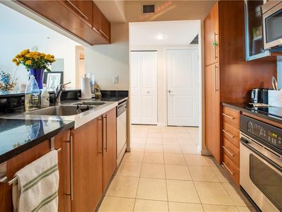 610 W Las Olas Blvd #1720N, Fort Lauderdale, FL, 33312