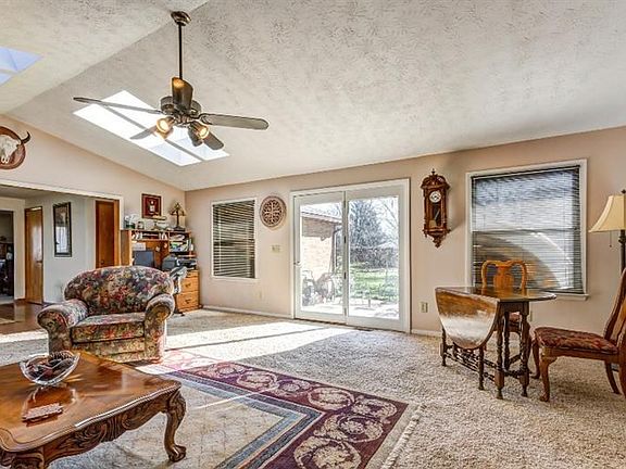 2nd image of 850 Fawcett Dr
