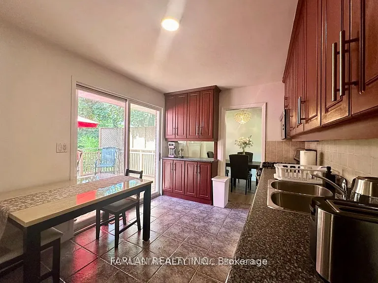 38 Lake Ave — Photo 8