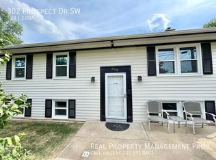 302 Prospect Dr SW, Leesburg, VA 20175