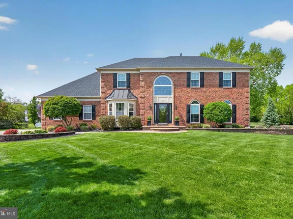 3 Saint Pauls Ct, Sewell, NJ 08080