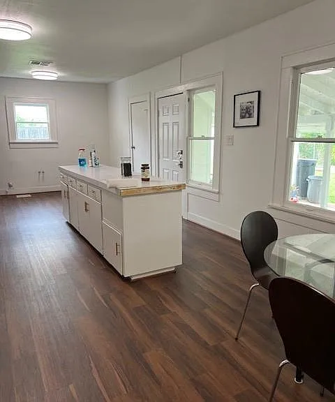 5106 Center St — Photo 11