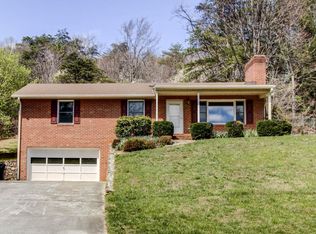 5937 Brahma Rd, Roanoke, VA 24018