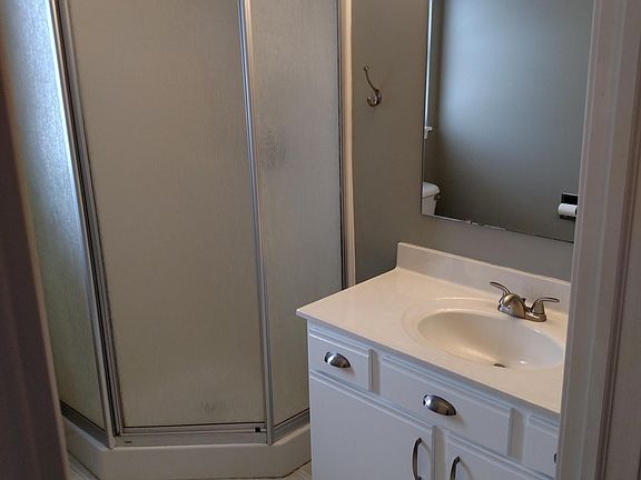 Main floor full bathroom.